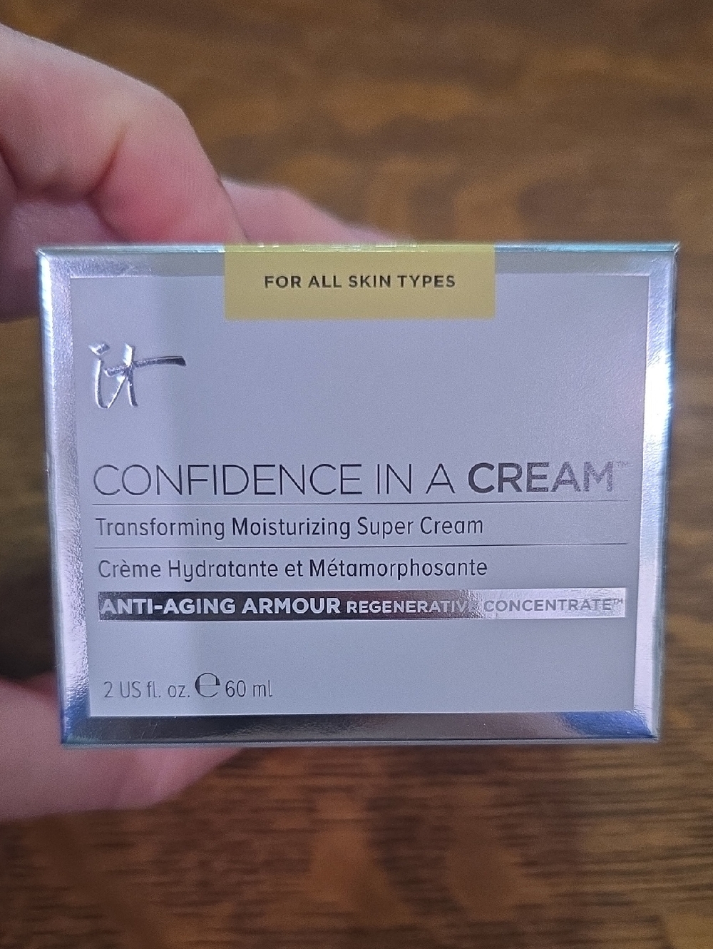 it cosmetics Confidence in a Cream Moisturizer - 2 Oz/60ml